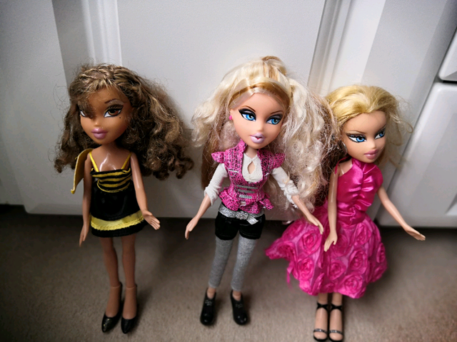 3 bratz dolls